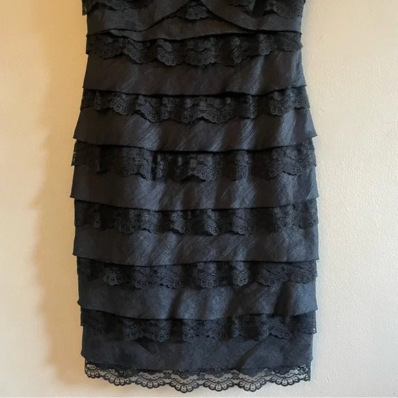 Maggy London Black Tiered Lace V-Neck Cap Sleeve Mini Dress - Size 6 EUC - Picture 6 of 16